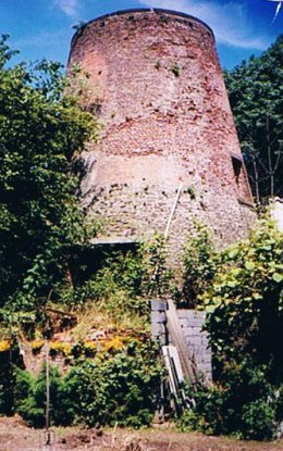 Foto van <p>Moulin d'en Haut</p>, Quevaucamps (Beloeil), Foto: Robert Van Ryckeghem, Sint-Andries | Database Belgische molens