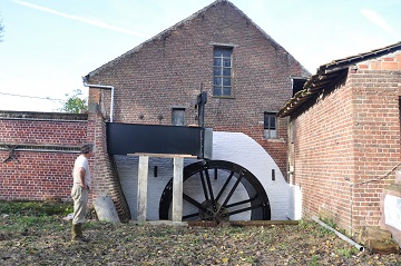 Foto van <p>Klapscheutmolen</p>, Wambeek (Ternat), Foto: Jan De Bou, 31.10.2014 | Database Belgische molens